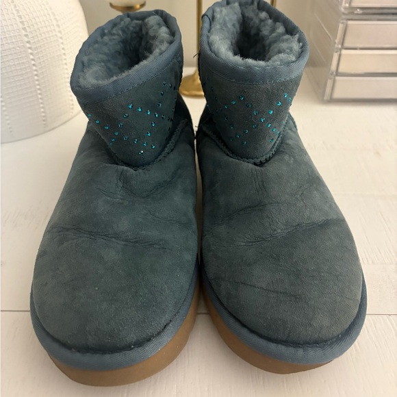UGG Classic mini CRYSTAL DIAMOND BOOTS size 6 - Picture 2 of 7